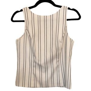 ☀️White House Black Market Top